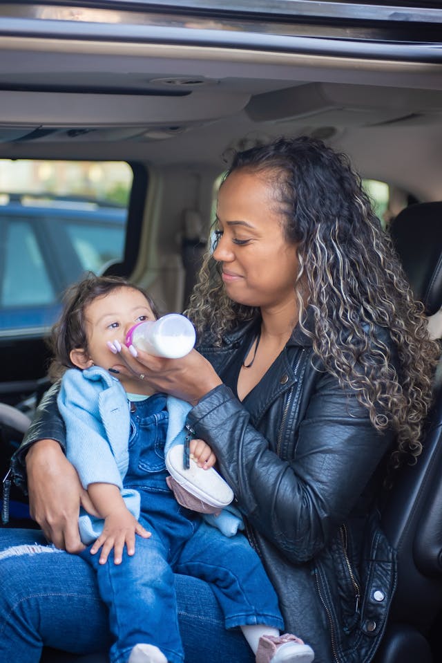 ​Feeding Baby in a Car Seat: Why It’s Not the Best Idea and What to Do Instead